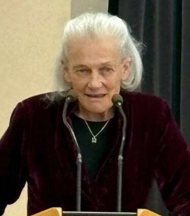 Portrait of Élisabeth Badinter