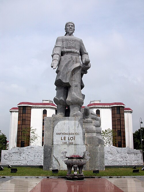 Portrait of Lê Lợi, Politics, Middle Ages, 1384 — 1433