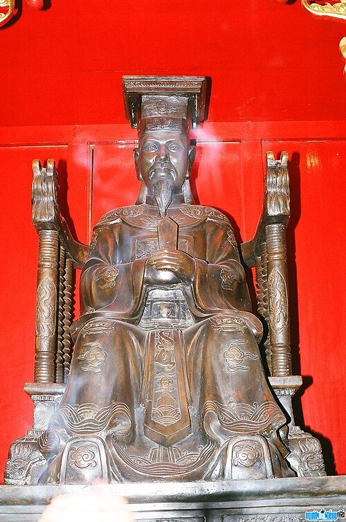 Portrait de Lê Thánh Tông, Politique, Renaissance, 1442 — 1497