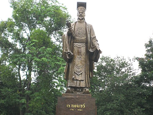Portrait de Lý Thái Tổ, Politique, Moyen Âge, 974 — 1028