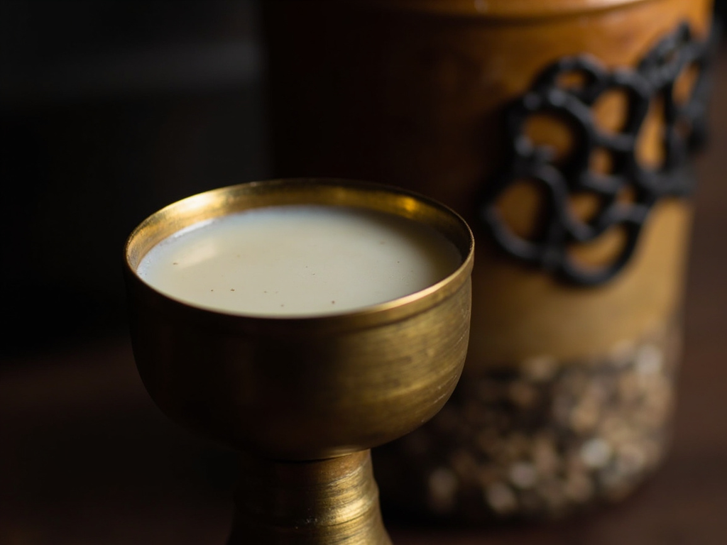 Vin de millet fermenté (jiǔ de l'étang royal)